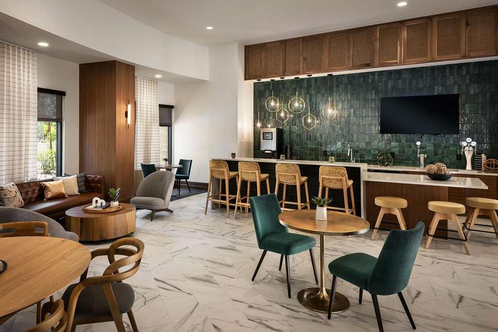 Sentral Old Town Aparthotel Scottsdale Restaurant bilde